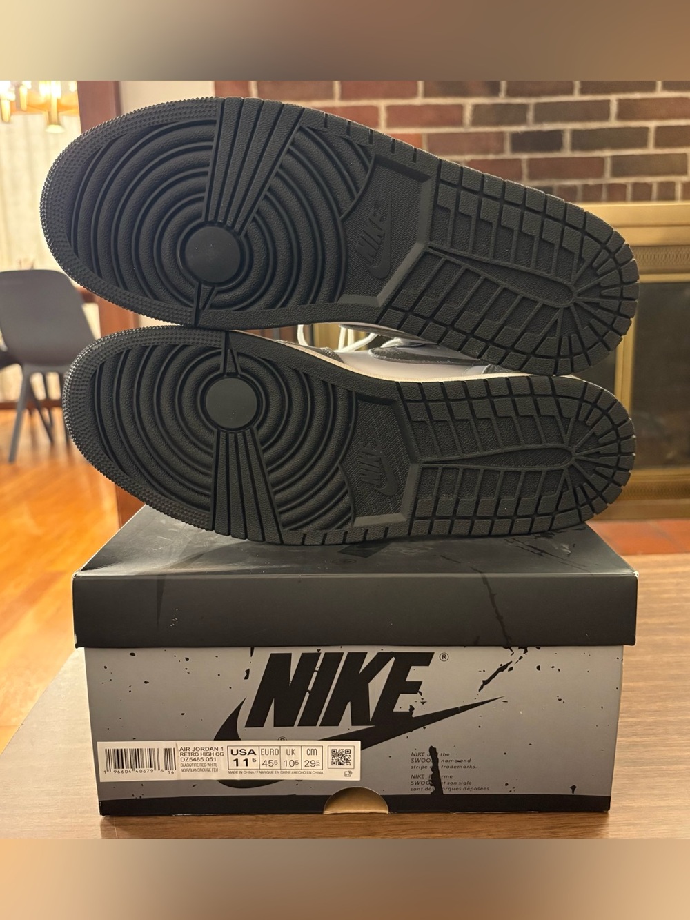 VNDS!  Men’s Nike Air Jordan 1 High OG in washed black.  Size 11.5 - Picture 7 of 7
